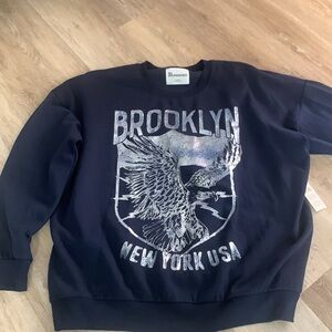 BNWT No BOUNDARIES SWEATSHIRT
